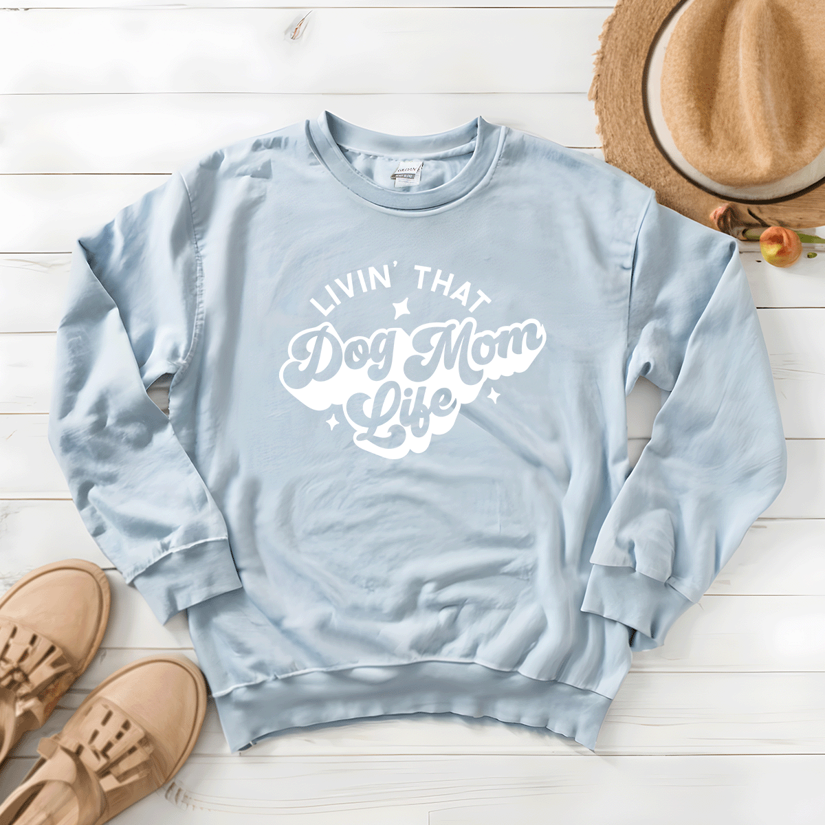 Livin' That Dog Mom Life - Sweatshirt